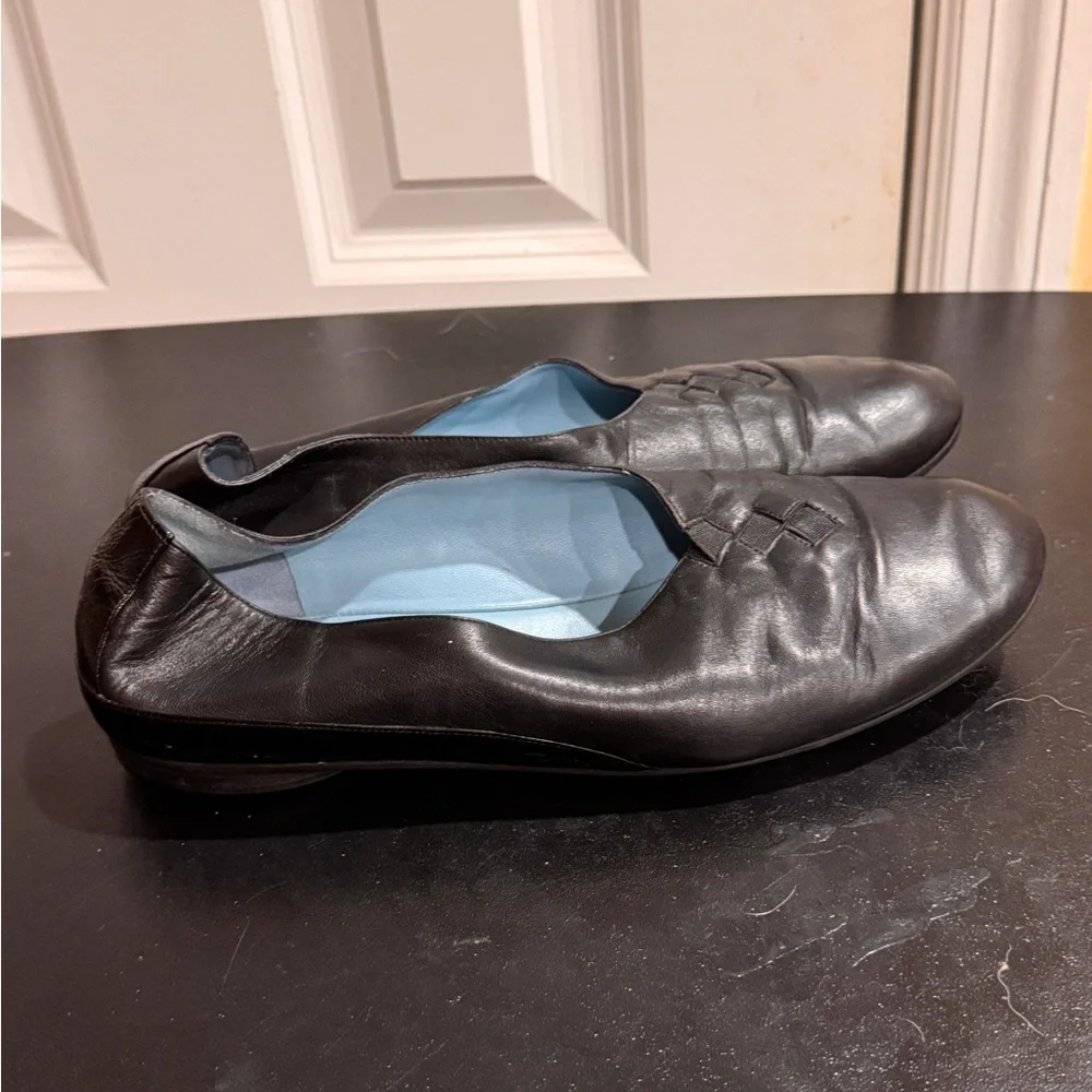Thierry Rabotin black leather Flats made in Italy size 9